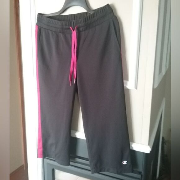 Champion Capri Sweatpants Women's Size Small - Picture 7 of 9